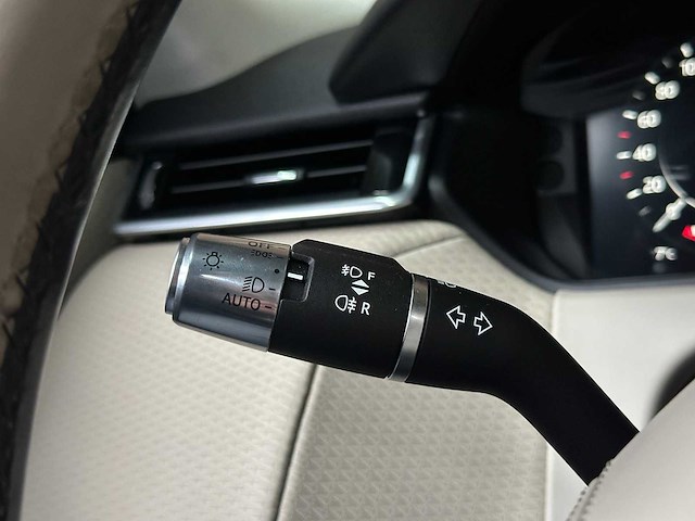 Land rover range rover velar 2.0 p400e r-dynamic hse 404pk 2021 (origineel-nl), l-870-ks - afbeelding 18 van  46