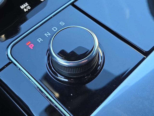 Land rover range rover velar 3.0 d300 awd r-d hse 2019 | x-150-rb - afbeelding 18 van  34