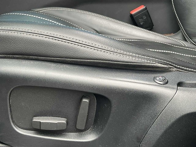 Land rover range rover velar 3.0 v6 awd r-dynamic hse 2017 | rg-696-r - afbeelding 33 van  36