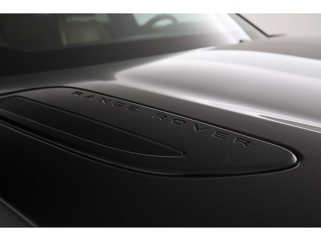 Land rover range rover velar r-dynamic 3.0 sdv6 awd 300pk 2018, r-424-rx - afbeelding 2 van  38