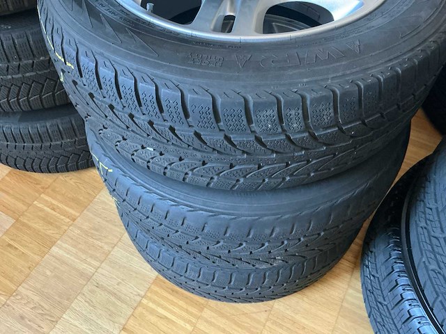 Land rover velg met band (32x) - afbeelding 3 van  36