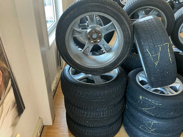 Land rover velg met band (32x) - afbeelding 31 van  36