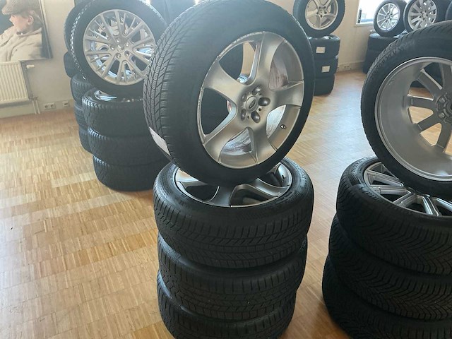 Land rover velg met band (32x) - afbeelding 19 van  30