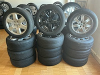 Land rover velg met band (32x) - afbeelding 12 van  36