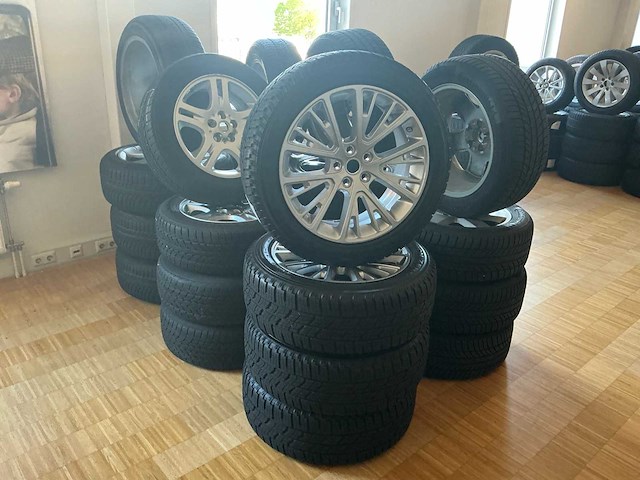 Land rover velg met band (32x) - afbeelding 23 van  36