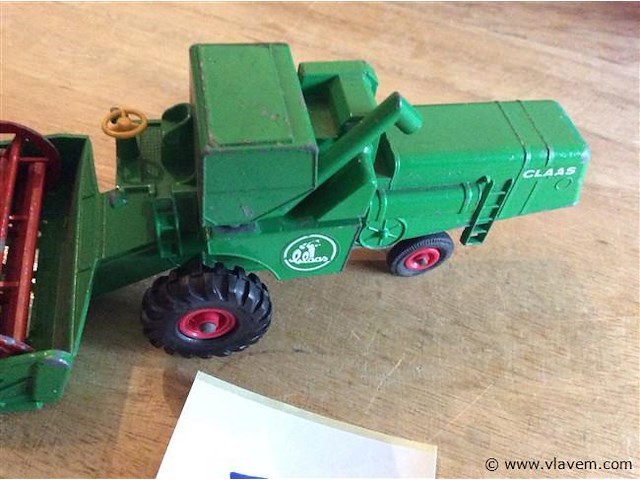 Landbouw voertuig maaidorser - afbeelding 2 van  5