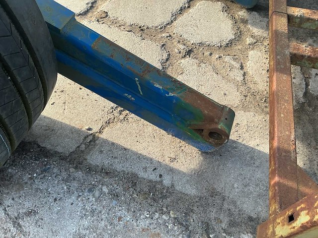 Landbouwas met dubbele wielen en hydraulisch remsysteem (435/50r19.5) - afbeelding 10 van  13