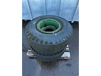 Landbouwbanden met velg 8-gaats (2x) - afbeelding 1 van  1