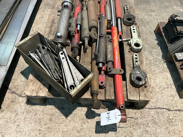 Landbouwmachine onderdelen - afbeelding 2 van  3