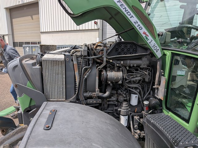 Landbouwtrekker, fendt, 210 vario, 2015 - afbeelding 20 van  59