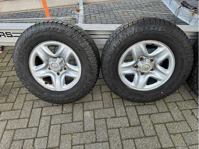 Landcruiser - toyota velgen + banden (4x) - afbeelding 5 van  12