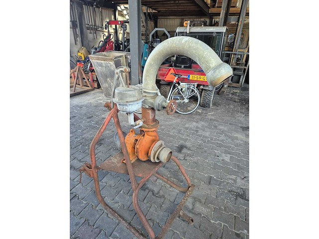 Landini beregeningspomp - afbeelding 1 van  3