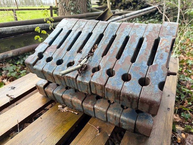 Landini frontgewichten (10x) - afbeelding 1 van  3