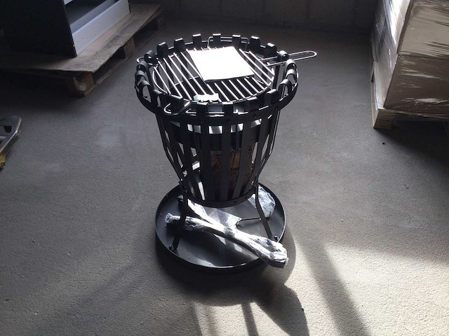 Landmann - houtskool bbq - afbeelding 1 van  4