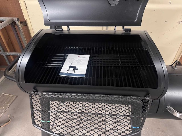 Landmann - houtskoolsmoker vinson 200 - houtskool bbq - afbeelding 4 van  8