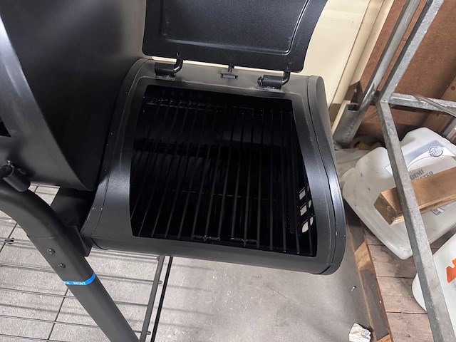Landmann - houtskoolsmoker vinson 200 - houtskool bbq - afbeelding 5 van  8