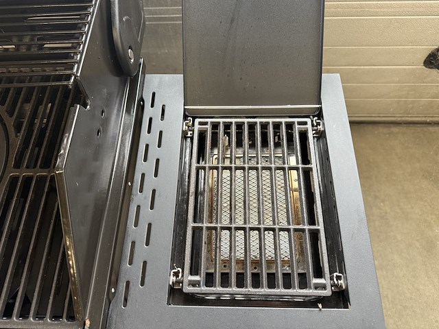 Landmann triton maxx p.3.1 rvs gasbarbecue – 3 branders + zijbrander landmann - afbeelding 7 van  8