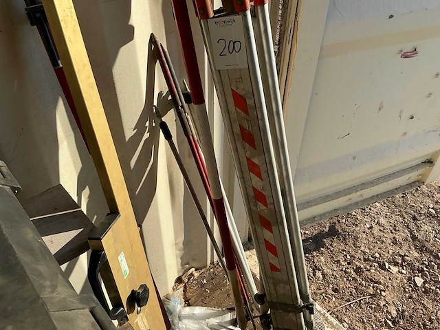 Landmeetapparatuur - afbeelding 4 van  4