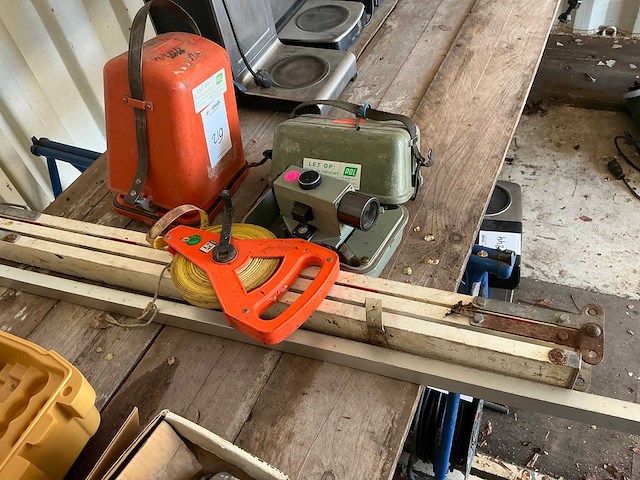 Landmeetapparatuur - afbeelding 4 van  4