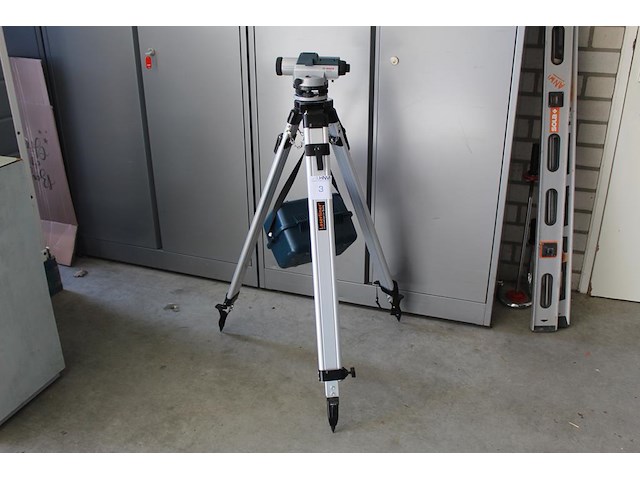 Landmeter bosch gol 20 d met laserliner statief en transportkoffer. - afbeelding 1 van  4