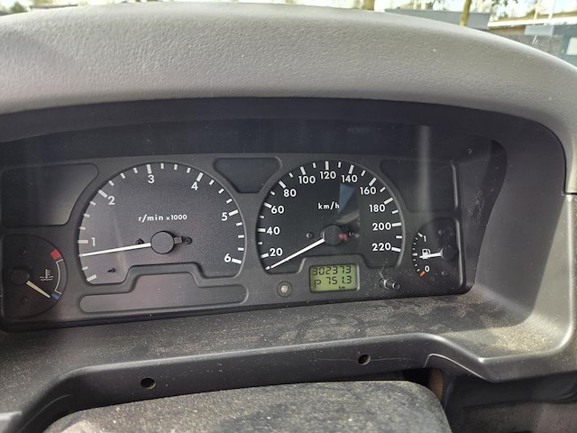 Landrover discovery ii td5 comm met kenteken 31-vl-bv - afbeelding 5 van  13