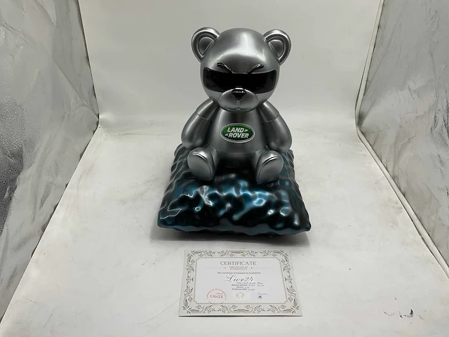 Landrover sculptuur - afbeelding 2 van  6