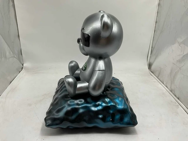 Landrover sculptuur - afbeelding 5 van  6