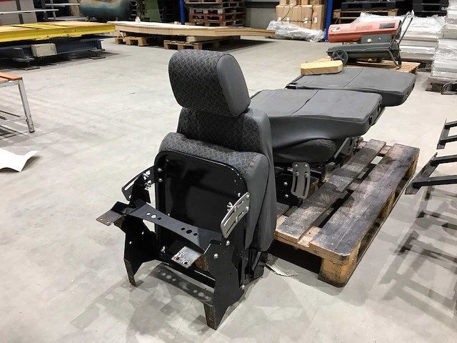 Landrover stoelen - afbeelding 6 van  7
