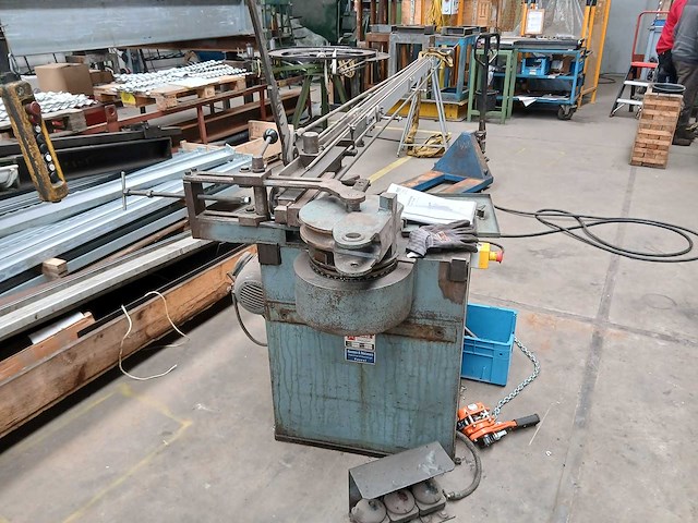 Lang - el45 - doornbuigmachine - afbeelding 1 van  11