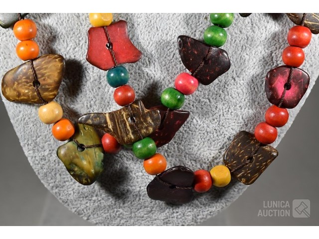 Lange houten halsketting - afbeelding 2 van  4