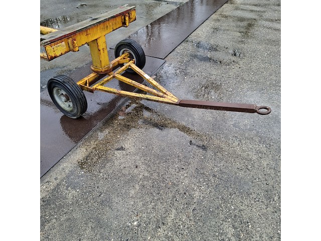 Langmateriaal transportwagen op massieve banden - afbeelding 2 van  9