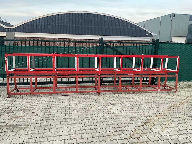 Langmateriaalbok 600x70x70cm (4x) - afbeelding 1 van  4