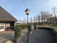 Lantaarnpaal met koperen windlicht (2x) - afbeelding 1 van  3