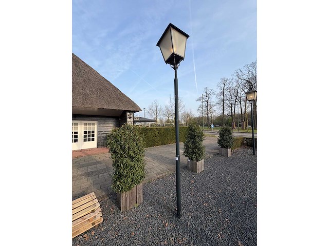 Lantaarnpaal met koperen windlicht (2x) - afbeelding 2 van  3