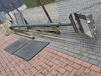 Lantaarnpaal voorzien van led lamp bouwlamp - afbeelding 1 van  4