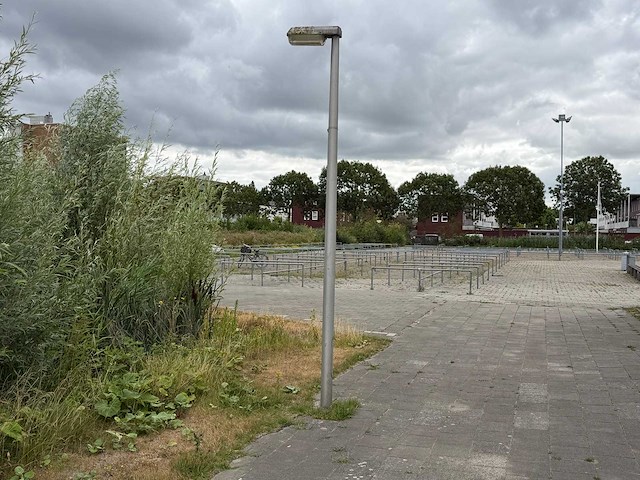 Lantaarnpaal - afbeelding 1 van  1