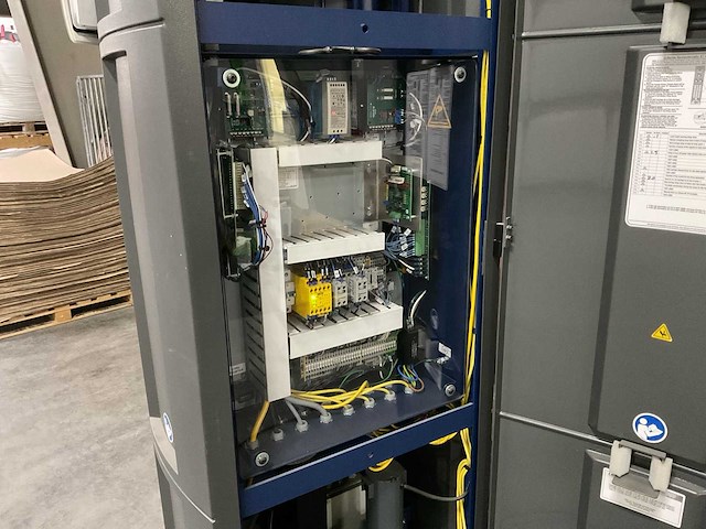 Lantech q300xt halfautomatische wikkelfoliemachine - afbeelding 2 van  12