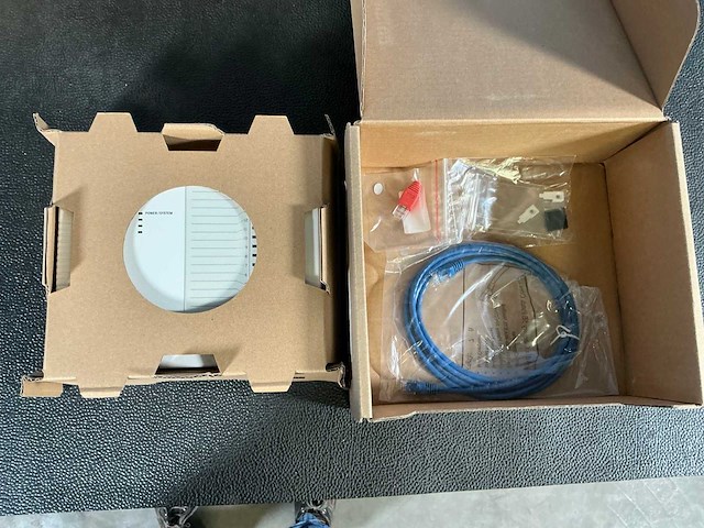 Lantronix - eds-md8 - 8 ports medical device server (17x) - afbeelding 3 van  28