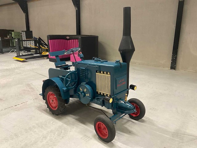 Lanz-bulldog kunstwerk oldtimer tractor - afbeelding 12 van  19