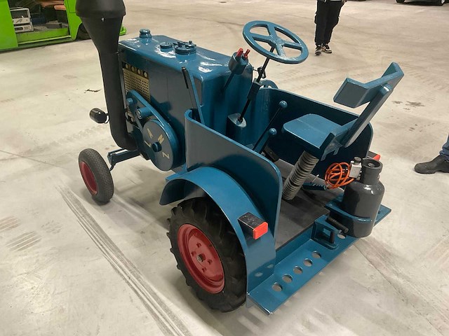 Lanz-bulldog kunstwerk oldtimer tractor - afbeelding 19 van  19