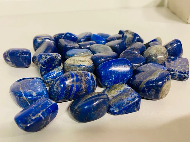 Lapis lazuli trommelstenen, l/xl - afbeelding 2 van  5