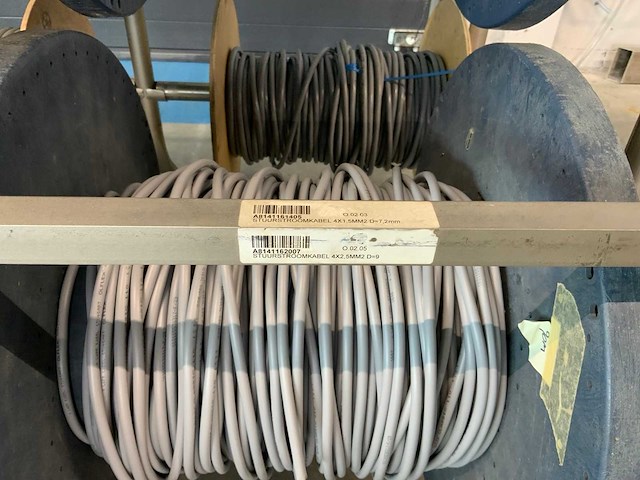 Lapp, draka lineax, ölflex krachtstroom kabel op verrijdbaar haspelrek - afbeelding 2 van  19
