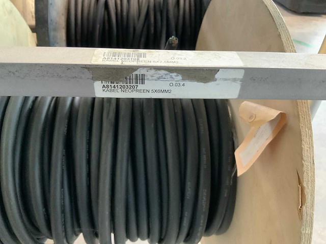 Lapp, draka lineax, ölflex krachtstroom kabel op verrijdbaar haspelrek - afbeelding 9 van  19