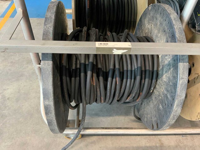 Lapp, draka lineax, ölflex krachtstroom kabel op verrijdbaar haspelrek - afbeelding 16 van  19