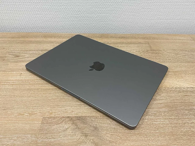 Laptop - apple inc. - mac14,2 - afbeelding 1 van  4