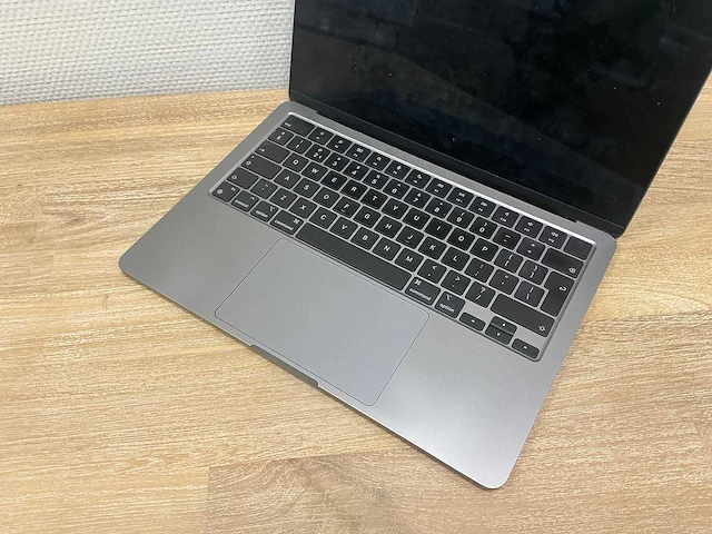 Laptop - apple inc. - mac14,2 - afbeelding 3 van  4