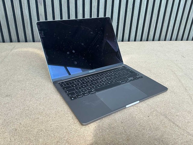 Laptop - apple inc. - mac14,7 - afbeelding 1 van  6