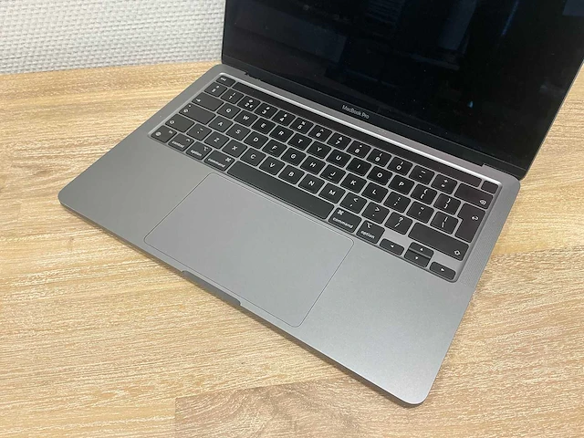 Laptop - apple inc. - mac14,7 - afbeelding 3 van  4