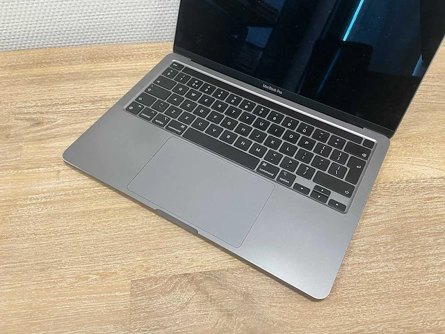 Laptop - apple inc. - mac14,7 - afbeelding 3 van  4