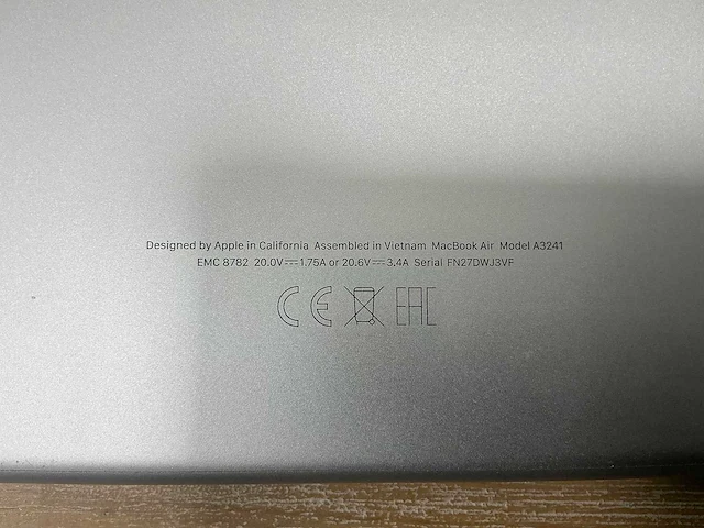 Laptop - apple inc. - mac16,13 - afbeelding 4 van  4
